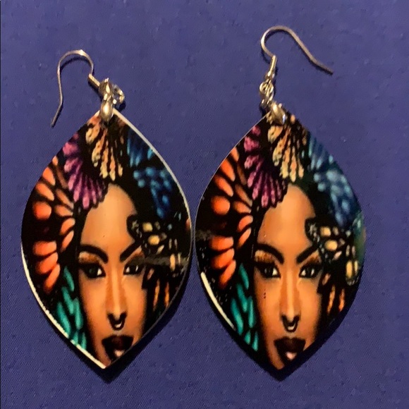 Brand new Ear Rings - Picture 2 of 2